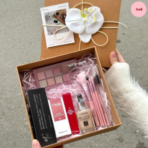 Gợi ý đồ makeup làm quà